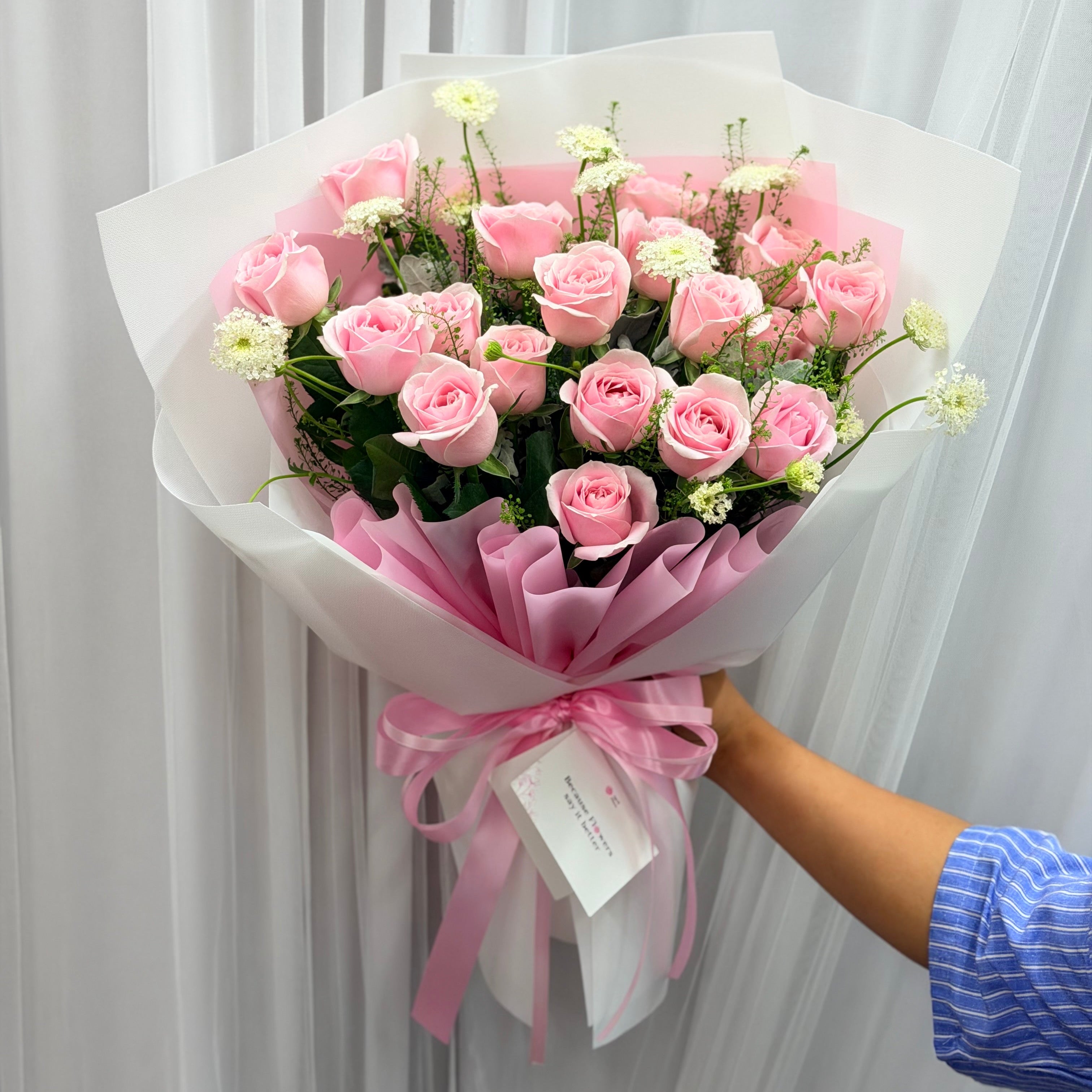 "Sweet Romance" Bouquet Of 20 Pink Roses