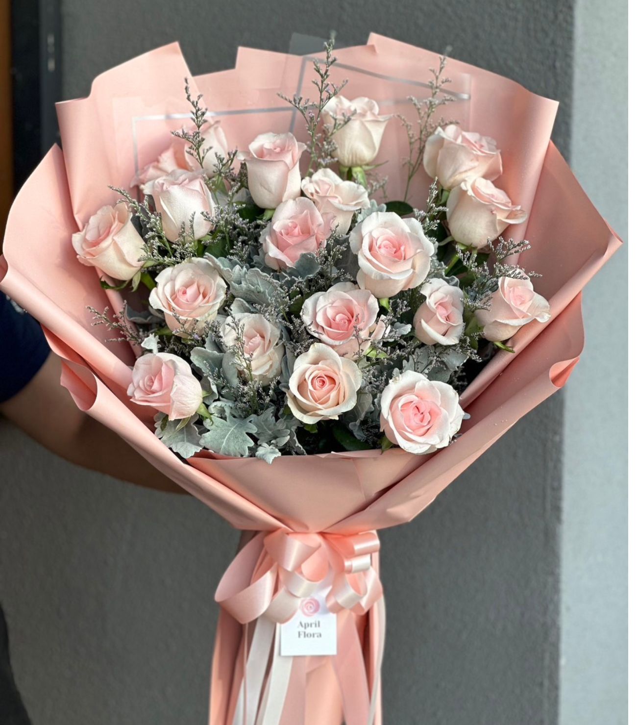 Bouquet Of 20 Pink Roses With Caspia - April Flora