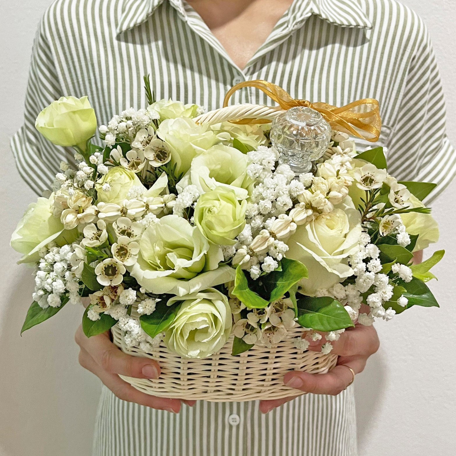 "Gratitude in Bloom" Basket of Flowers with Bottle of Scented Water กระเช้าน้ำอบ แด่คุณแม่ที่รัก